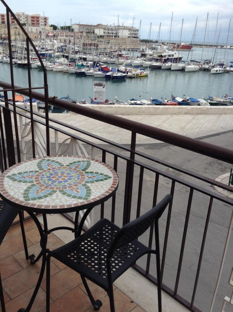 B&B Al Porto Bisceglie Buitenkant foto